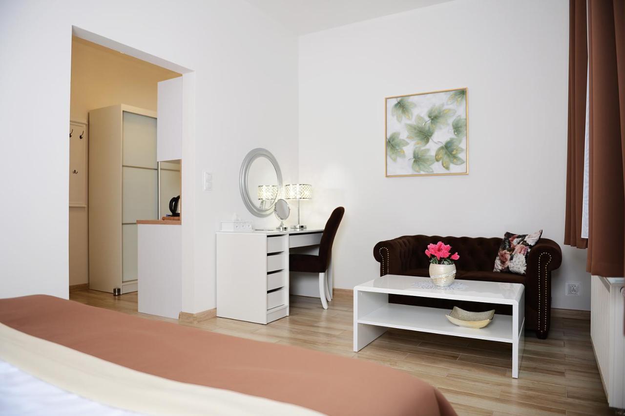 Rezydencja Mysliwska - Apartamenty Κοστζαλίν Εξωτερικό φωτογραφία