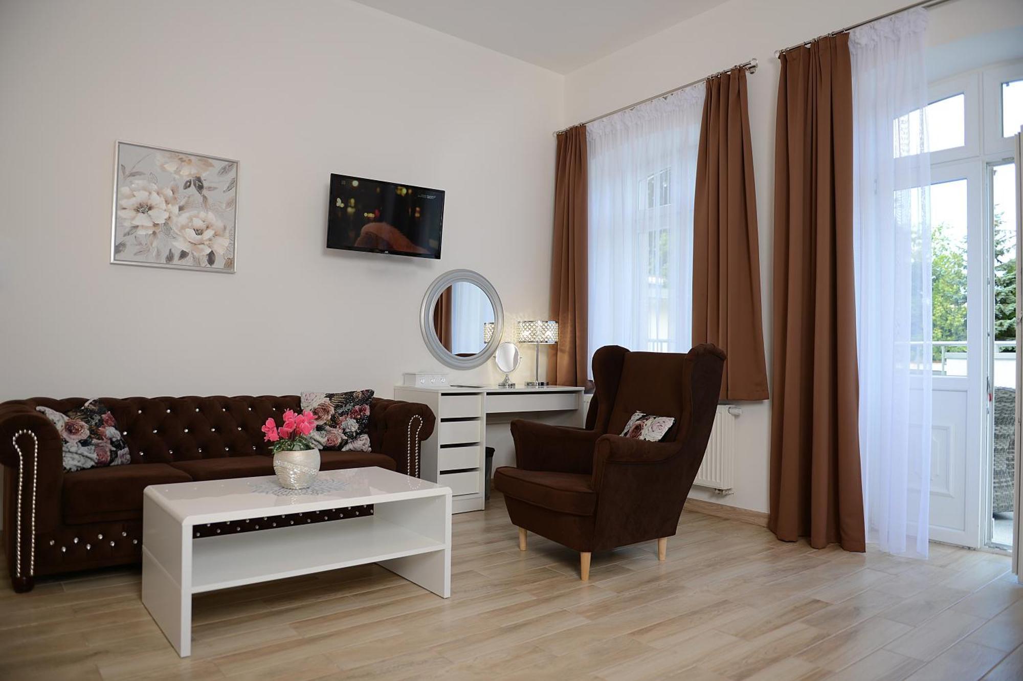 Rezydencja Mysliwska - Apartamenty Κοστζαλίν Εξωτερικό φωτογραφία