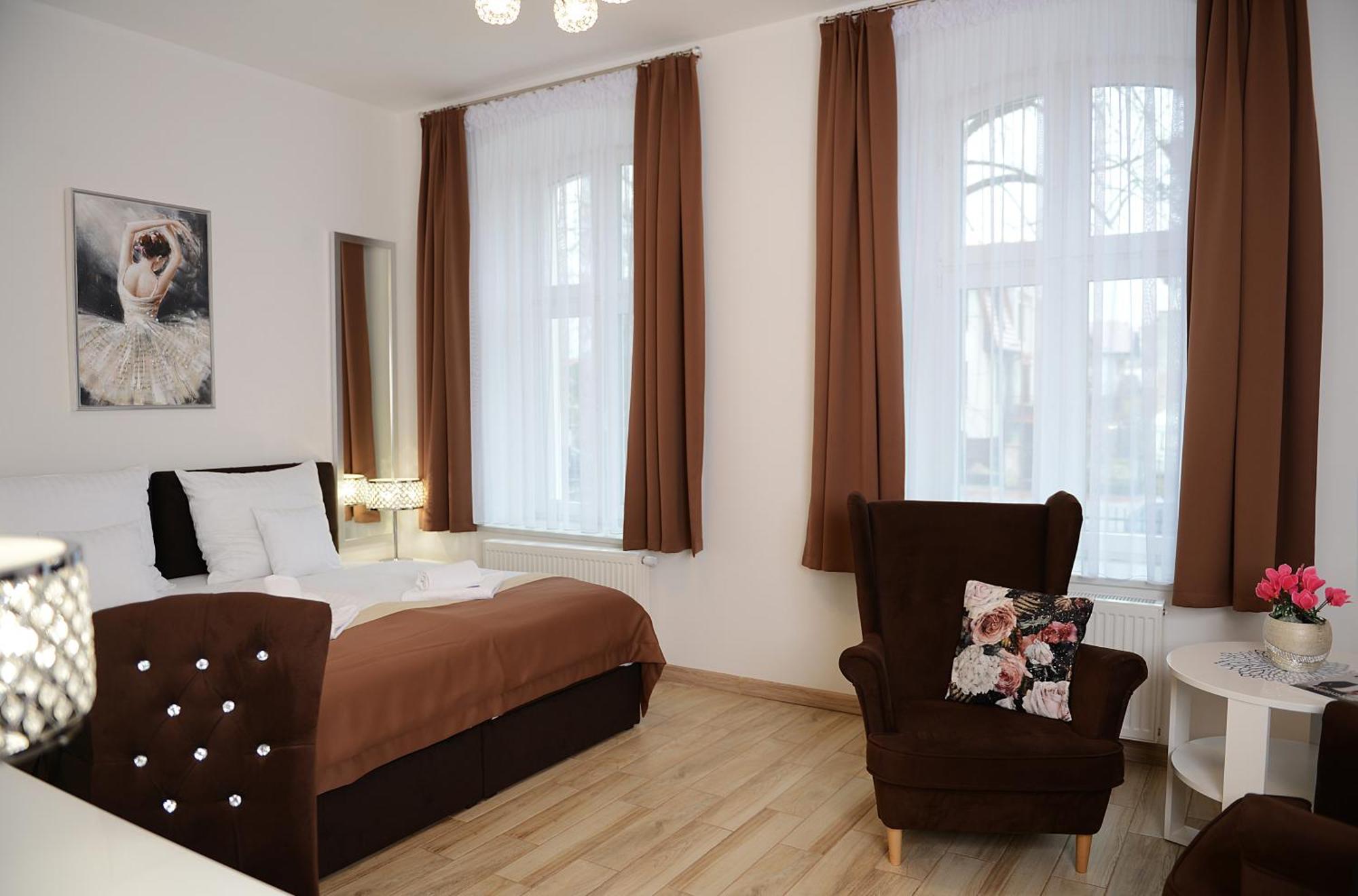 Rezydencja Mysliwska - Apartamenty Κοστζαλίν Εξωτερικό φωτογραφία